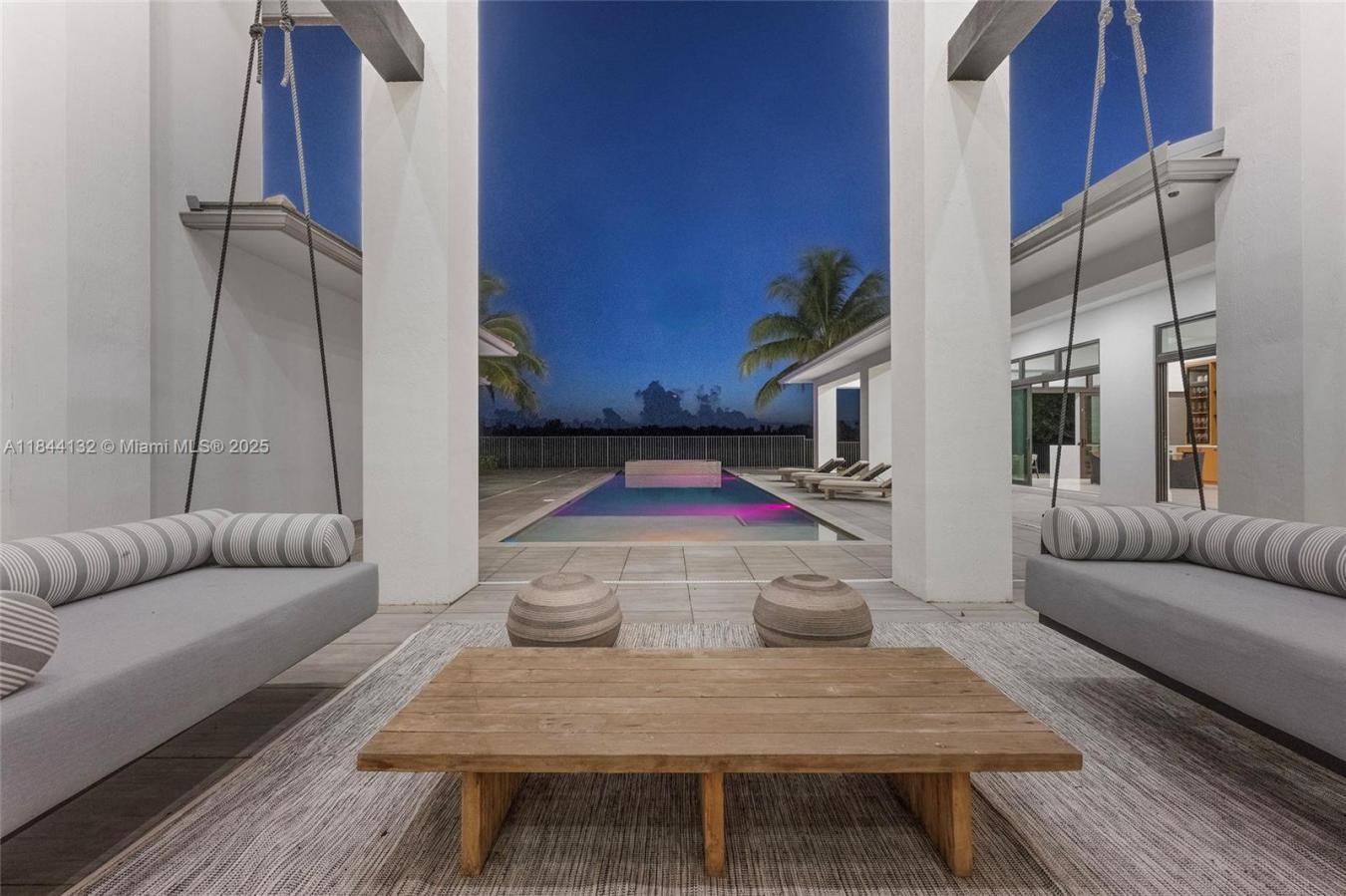 Weston, Florida, 33332, United States, 7 Bedrooms Bedrooms, ,8 BathroomsBathrooms,Residential,For Sale,1969958