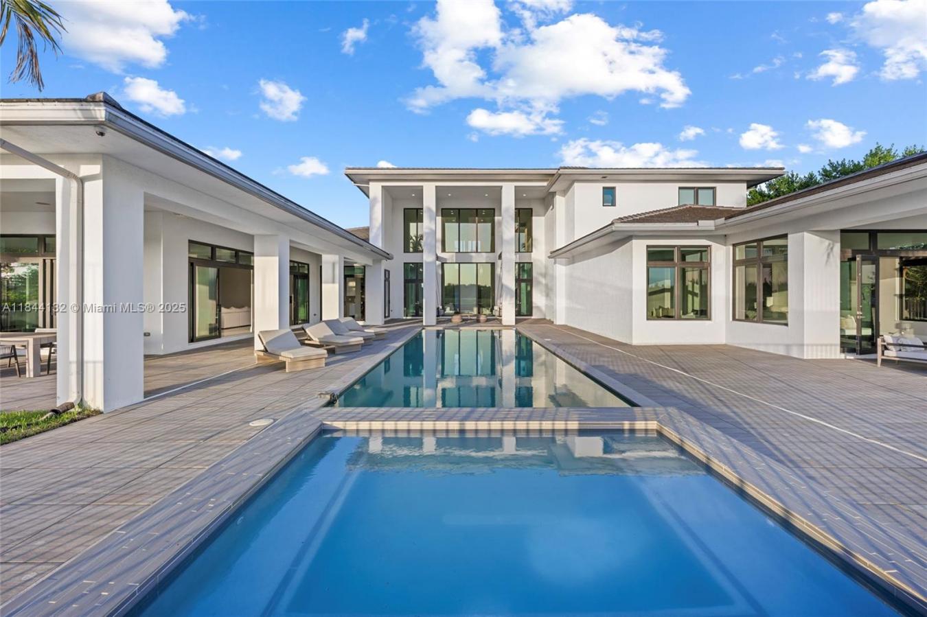 Weston, Florida, 33332, United States, 7 Bedrooms Bedrooms, ,8 BathroomsBathrooms,Residential,For Sale,1969958