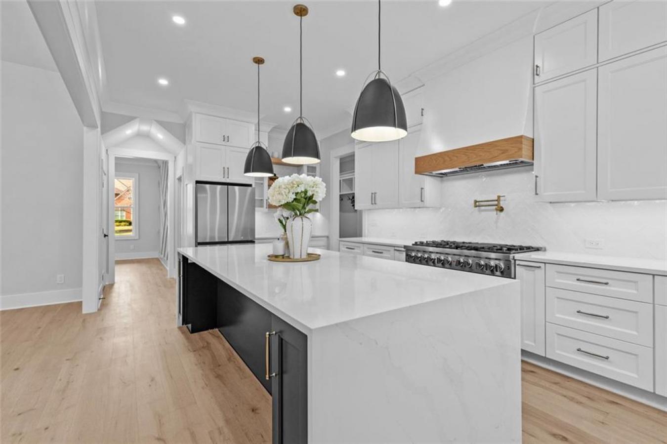 Winder, Barrow - GA, 30680, United States, 5 Bedrooms Bedrooms, ,4 BathroomsBathrooms,Residential,For Sale,1971165