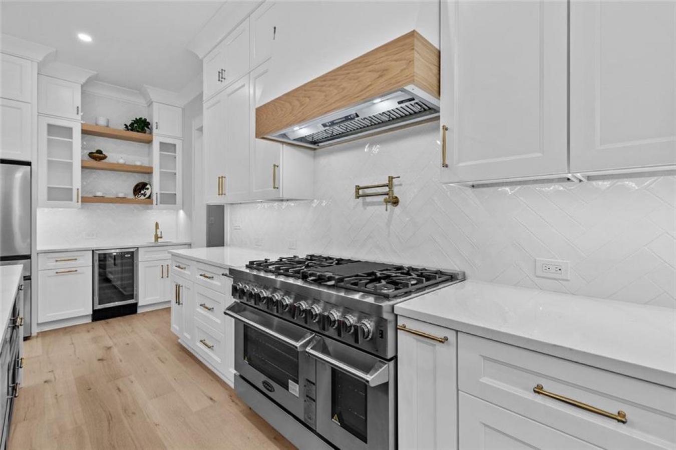 Winder, Barrow - GA, 30680, United States, 5 Bedrooms Bedrooms, ,4 BathroomsBathrooms,Residential,For Sale,1971165