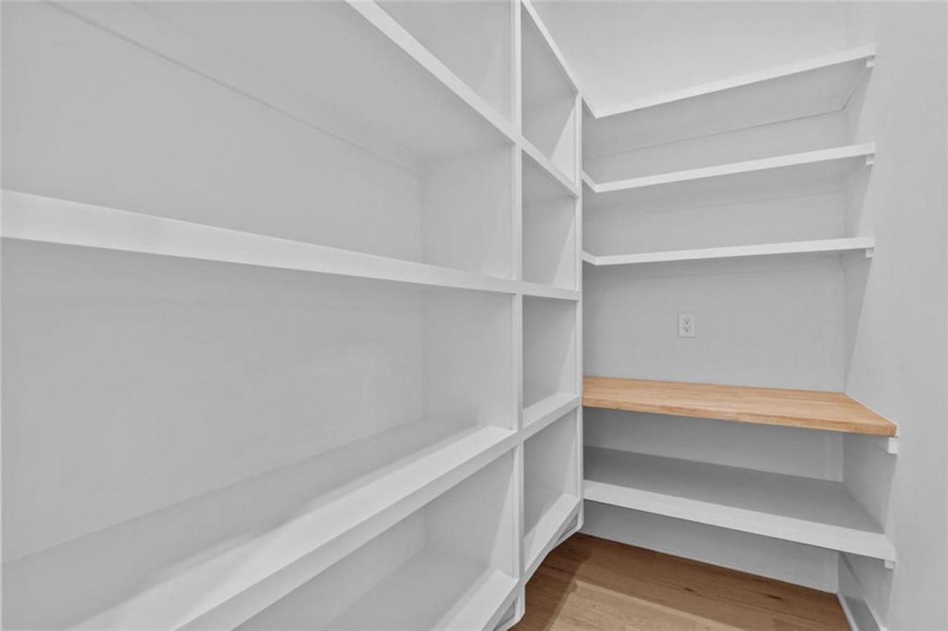 Winder, Barrow - GA, 30680, United States, 5 Bedrooms Bedrooms, ,4 BathroomsBathrooms,Residential,For Sale,1971165