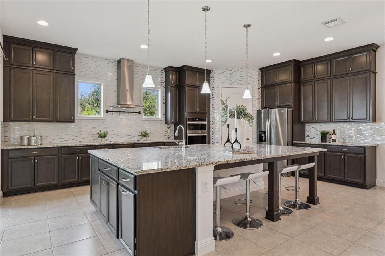 ORLANDO, Orange, 32832, United States, 5 Bedrooms Bedrooms, ,4 BathroomsBathrooms,Residential,For Sale,1971163