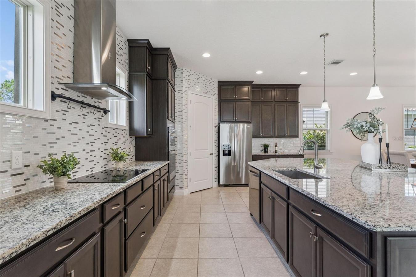 ORLANDO, Orange, 32832, United States, 5 Bedrooms Bedrooms, ,4 BathroomsBathrooms,Residential,For Sale,1971163