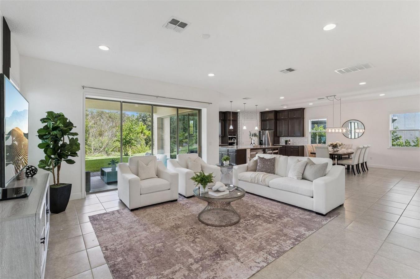 ORLANDO, Orange, 32832, United States, 5 Bedrooms Bedrooms, ,4 BathroomsBathrooms,Residential,For Sale,1971163