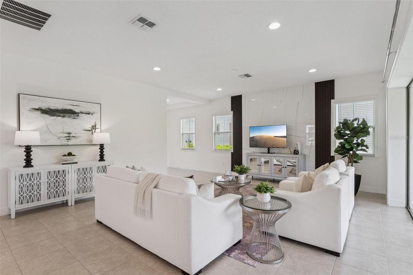 ORLANDO, Orange, 32832, United States, 5 Bedrooms Bedrooms, ,4 BathroomsBathrooms,Residential,For Sale,1971163