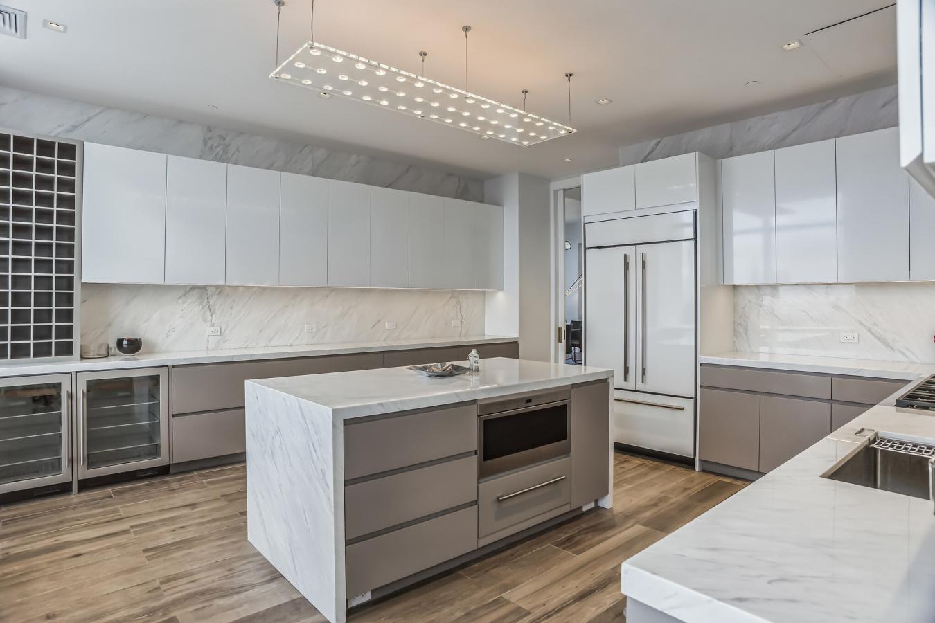 New York, New York, 10017, United States, 4 Bedrooms Bedrooms, ,5 BathroomsBathrooms,Residential,For Sale,1969957