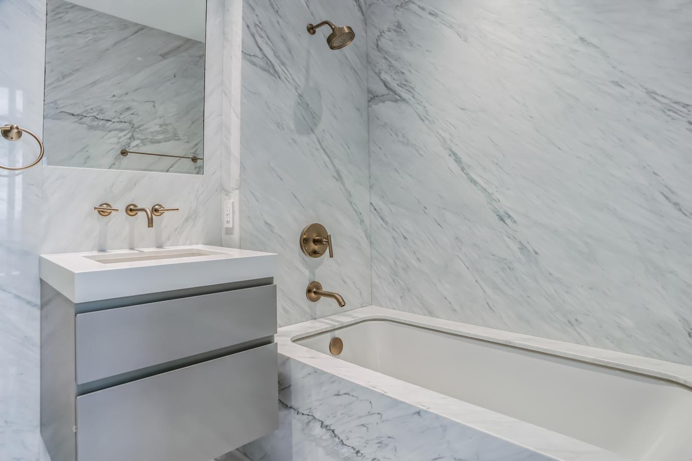 New York, New York, 10017, United States, 4 Bedrooms Bedrooms, ,5 BathroomsBathrooms,Residential,For Sale,1969957