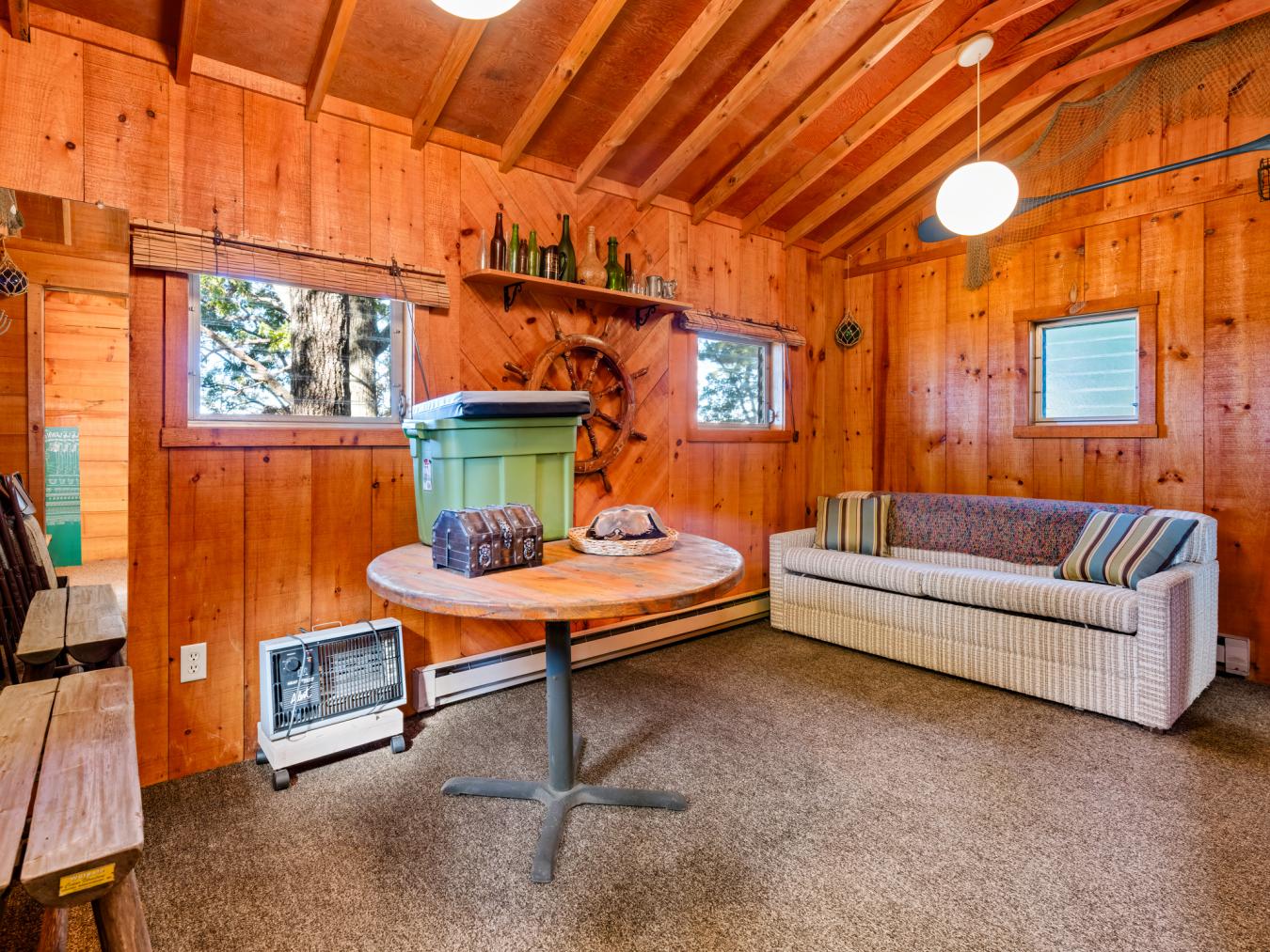 Barrington, Bristol, 02806, United States, 1 Bedroom Bedrooms, ,1 BathroomBathrooms,Residential,For Sale,1969955