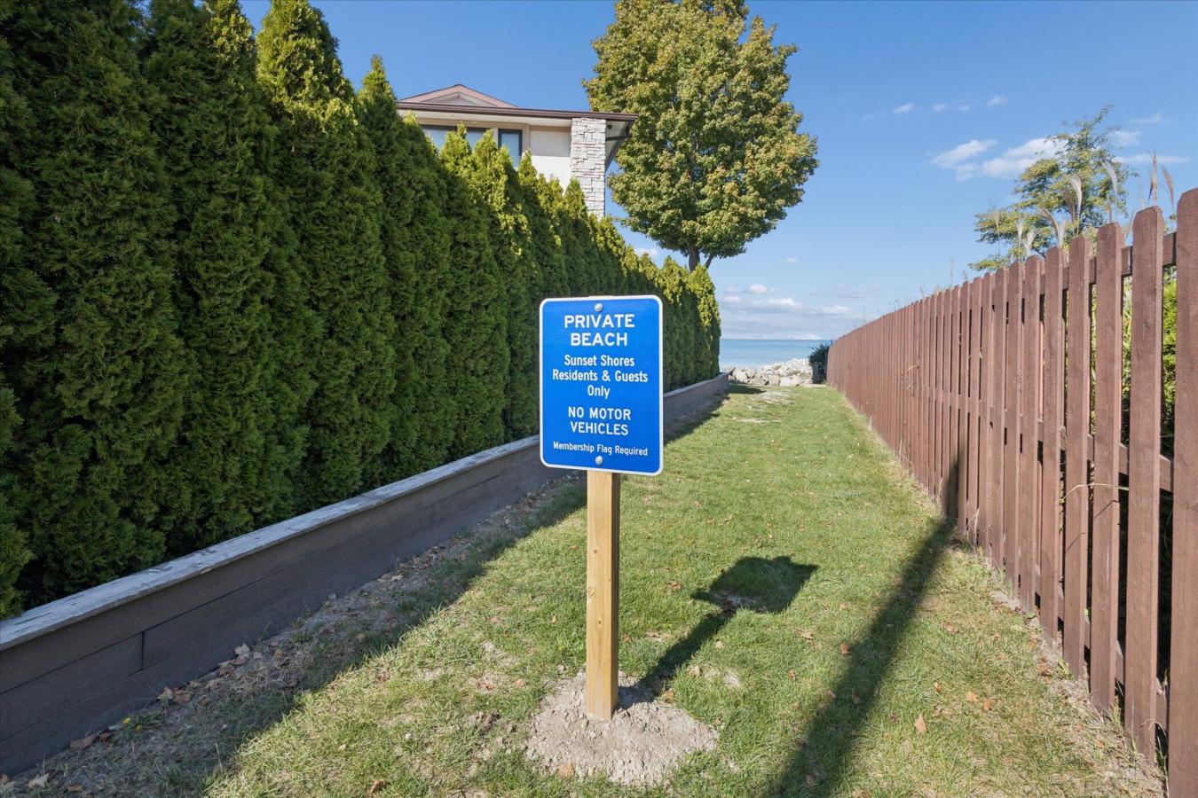 New Buffalo, Berrien, 49117, United States, 4 Bedrooms Bedrooms, ,2 BathroomsBathrooms,Residential,For Sale,1971156