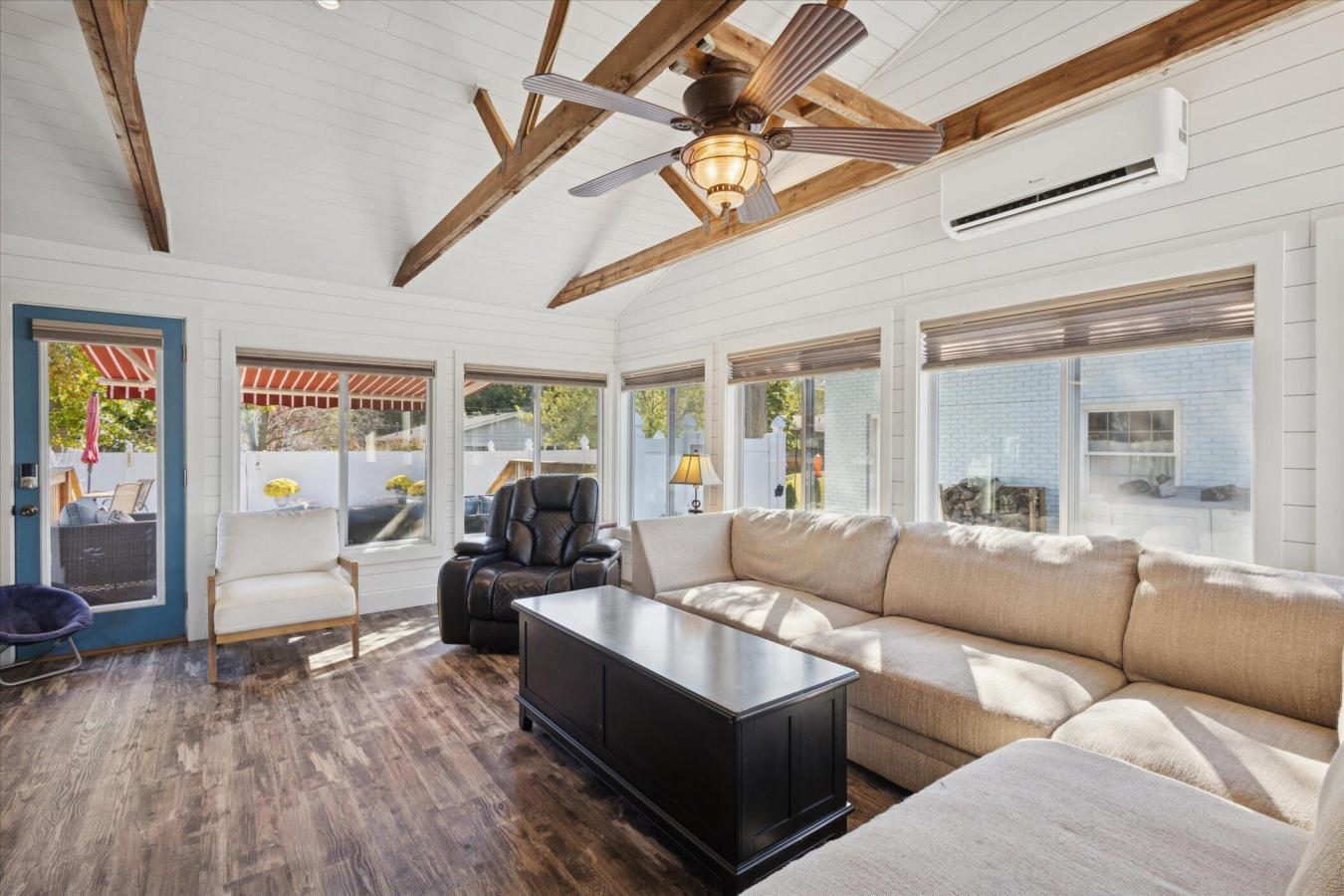 New Buffalo, Berrien, 49117, United States, 4 Bedrooms Bedrooms, ,2 BathroomsBathrooms,Residential,For Sale,1971156