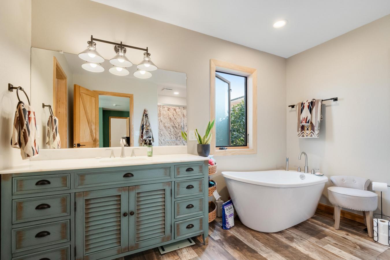 Gillette, Campbell, 82716, United States, 4 Bedrooms Bedrooms, ,2 BathroomsBathrooms,Residential,For Sale,1971153