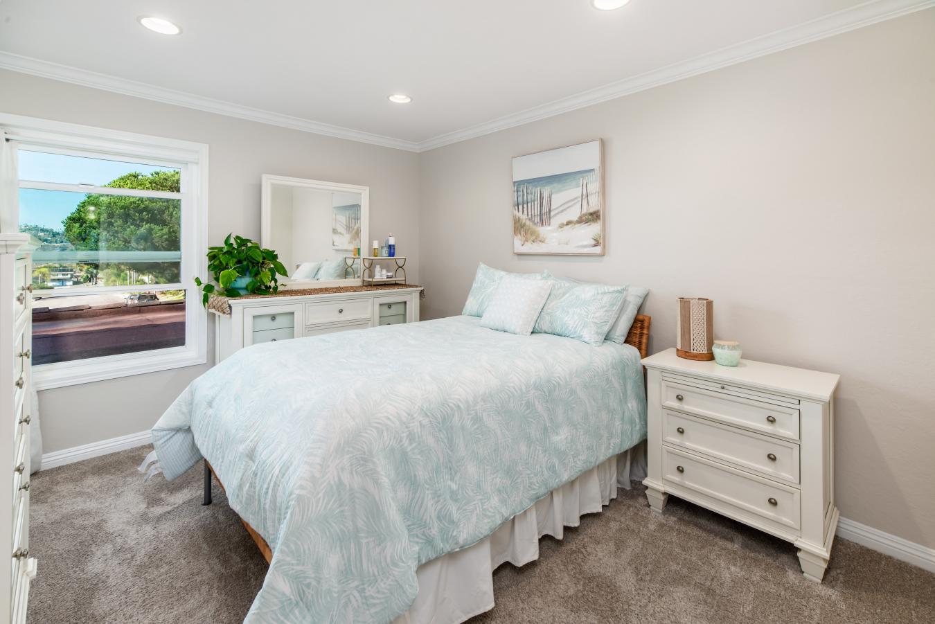 Carlsbad, San Diego, 92009, United States, 4 Bedrooms Bedrooms, ,3 BathroomsBathrooms,Residential,For Sale,1973504