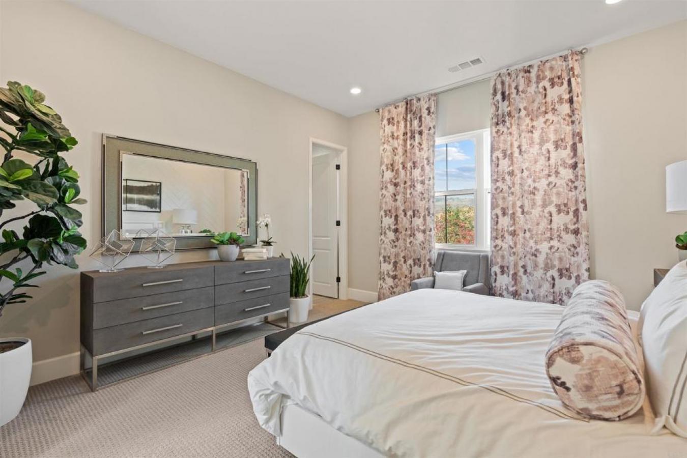 San Diego, San Diego, 92127, United States, 5 Bedrooms Bedrooms, ,6 BathroomsBathrooms,Residential,For Sale,1973503