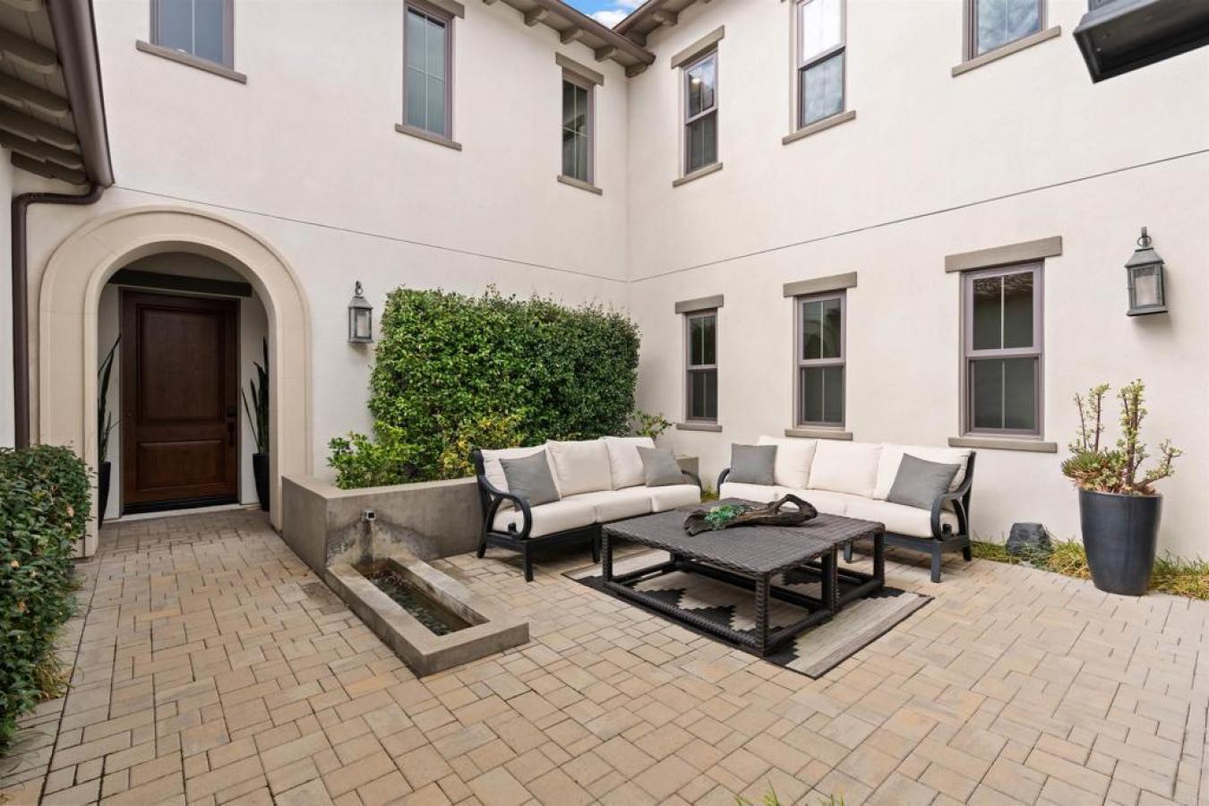 San Diego, San Diego, 92127, United States, 5 Bedrooms Bedrooms, ,6 BathroomsBathrooms,Residential,For Sale,1973503