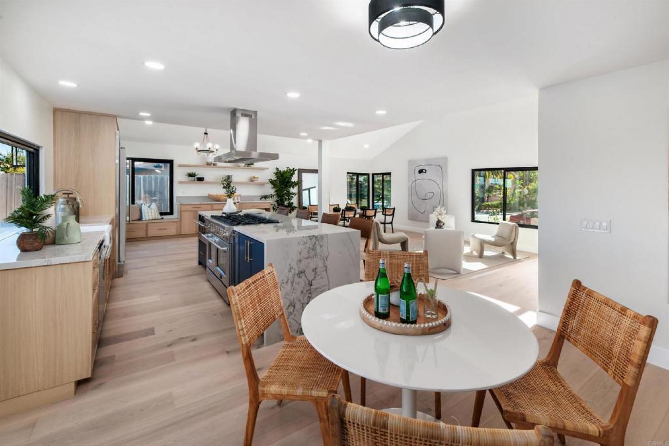 Carlsbad, San Diego, 92009, United States, 4 Bedrooms Bedrooms, ,4 BathroomsBathrooms,Residential,For Sale,1985817