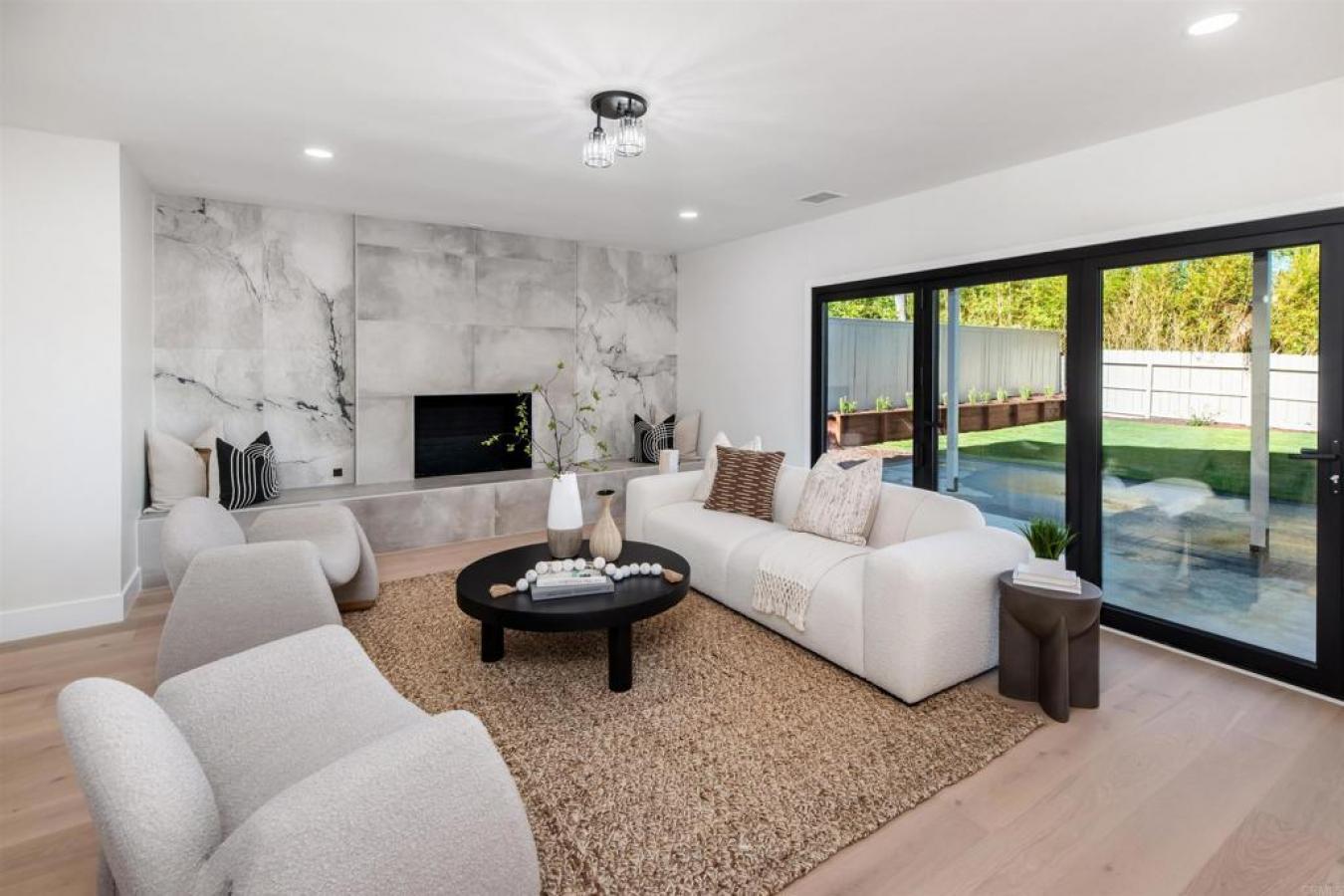 Carlsbad, San Diego, 92009, United States, 4 Bedrooms Bedrooms, ,4 BathroomsBathrooms,Residential,For Sale,1985817