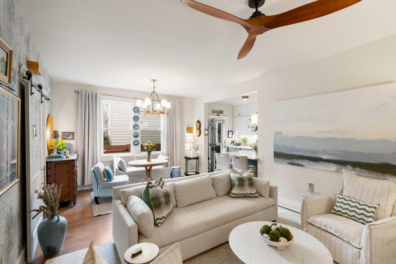 Charleston, Charleston, 29403, United States, 2 Bedrooms Bedrooms, ,2 BathroomsBathrooms,Residential,For Sale,1971152