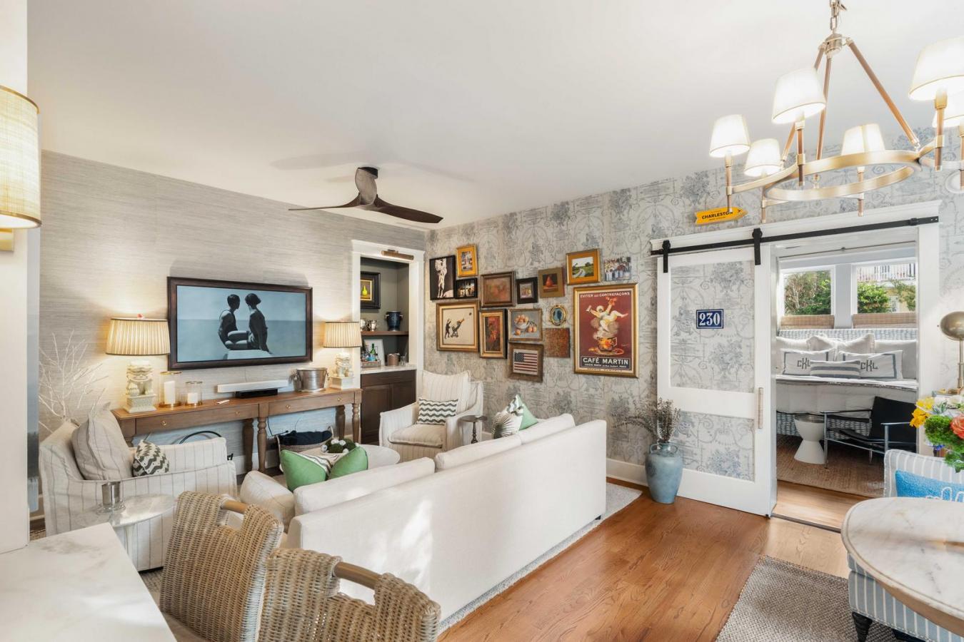 Charleston, Charleston, 29403, United States, 2 Bedrooms Bedrooms, ,2 BathroomsBathrooms,Residential,For Sale,1971152