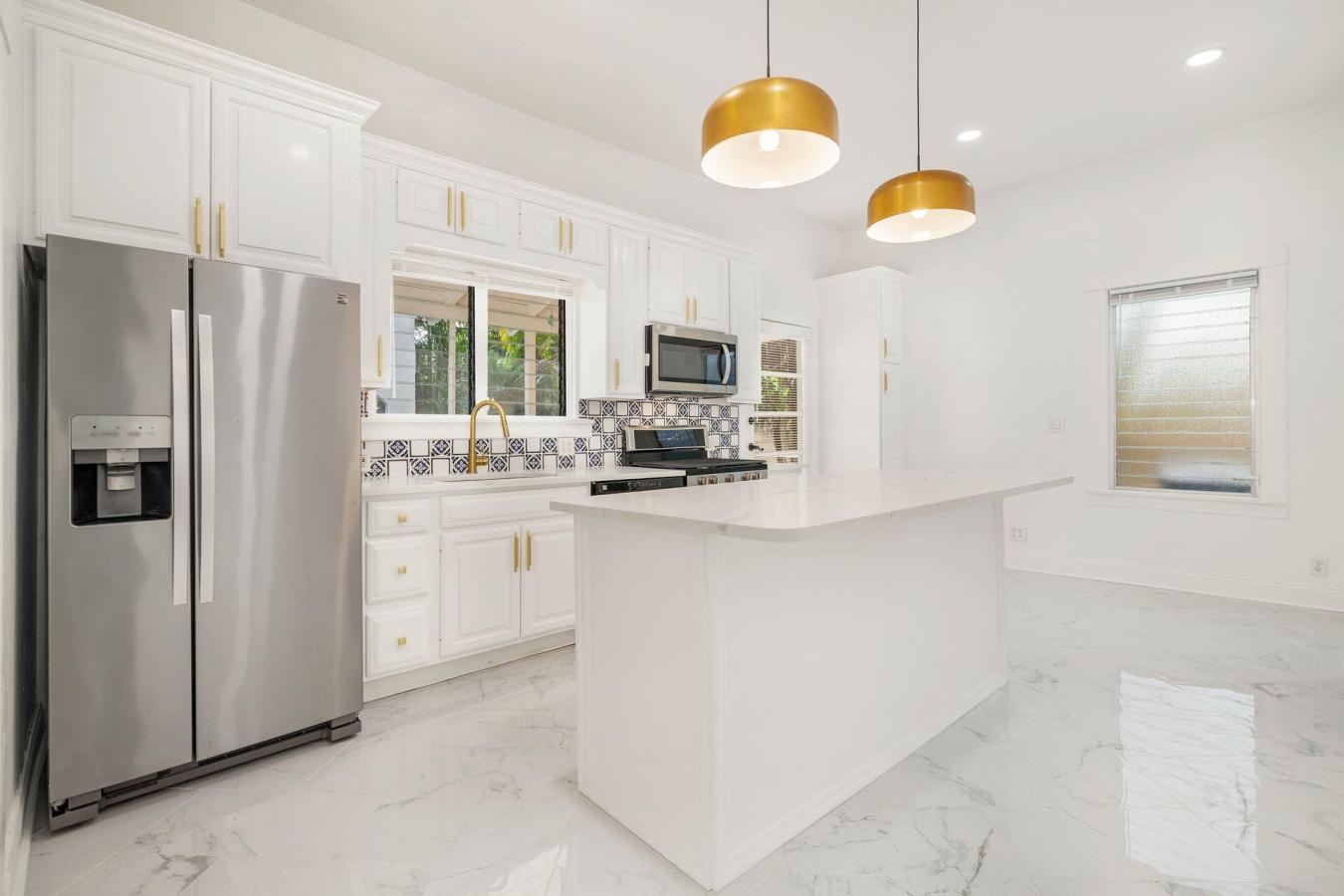 West Palm Beach, Florida, 33405, United States, 6 Bedrooms Bedrooms, ,3 BathroomsBathrooms,Residential,For Sale,1971140