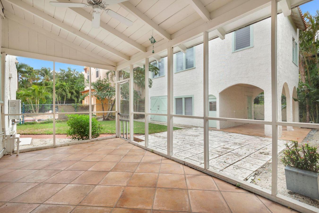 West Palm Beach, Florida, 33405, United States, 6 Bedrooms Bedrooms, ,3 BathroomsBathrooms,Residential,For Sale,1971140