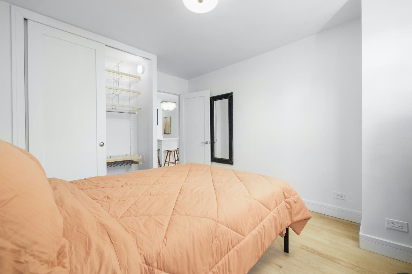 Flatiron, New York, 10011, United States, 2 Bedrooms Bedrooms, ,1 BathroomBathrooms,Residential,For Sale,1971138