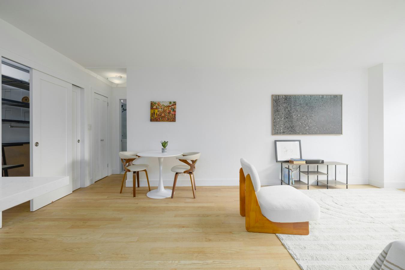 Flatiron, New York, 10011, United States, 2 Bedrooms Bedrooms, ,1 BathroomBathrooms,Residential,For Sale,1971138