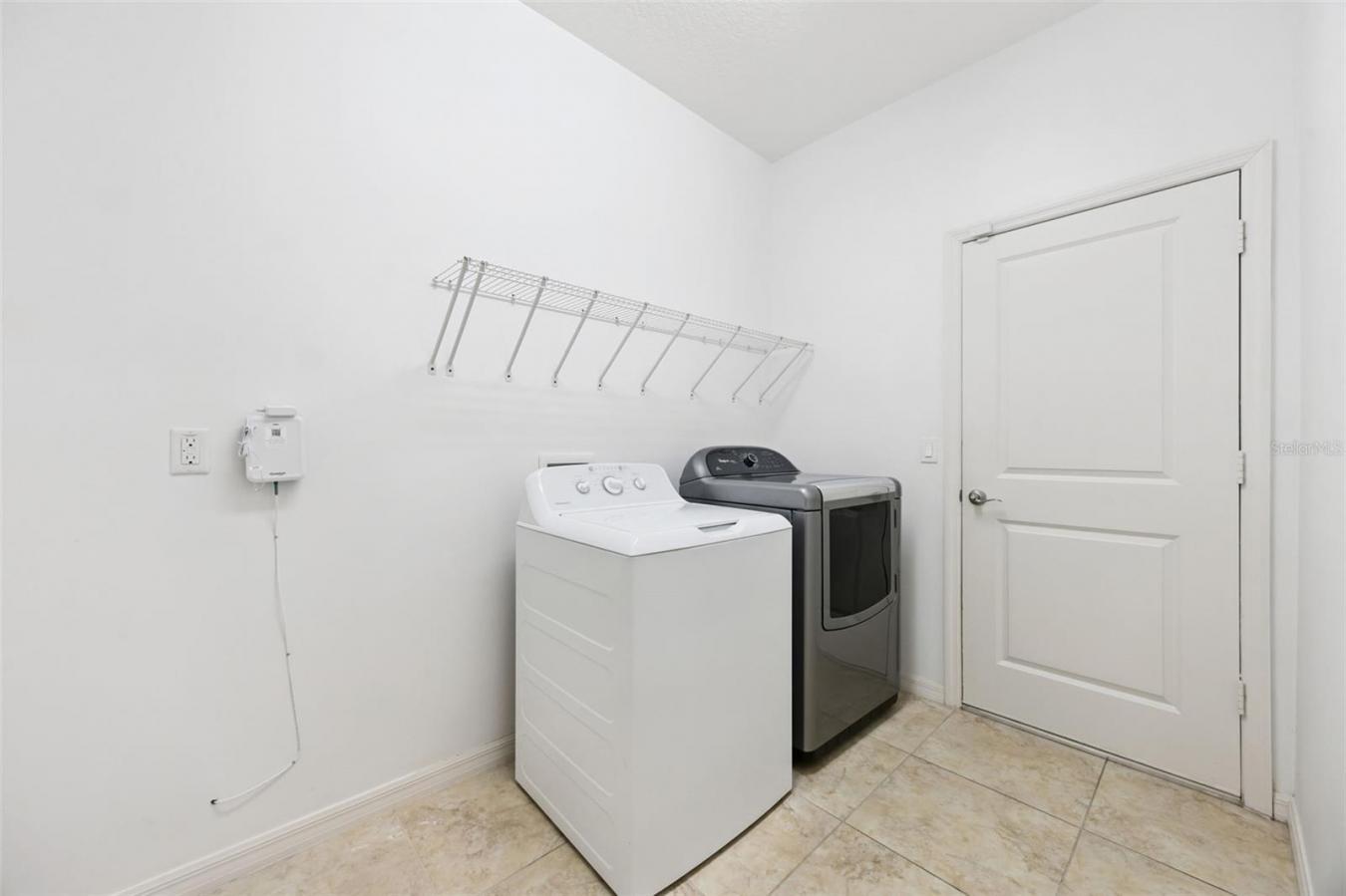 WINDERMERE, Orange, 34786, United States, 3 Bedrooms Bedrooms, ,2 BathroomsBathrooms,Residential,For Sale,1972057