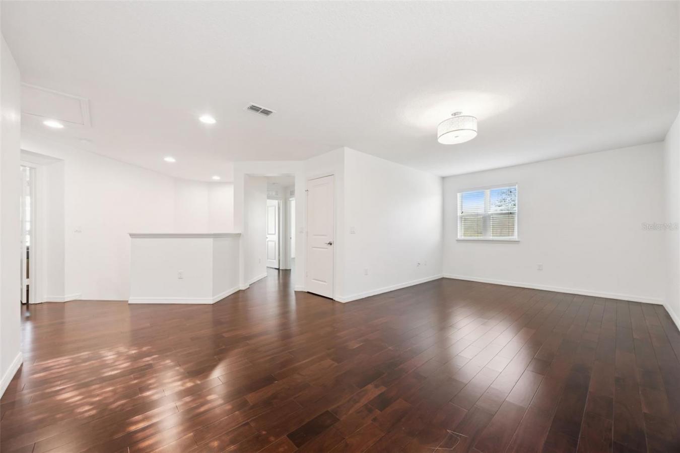 WINDERMERE, Orange, 34786, United States, 3 Bedrooms Bedrooms, ,2 BathroomsBathrooms,Residential,For Sale,1972057