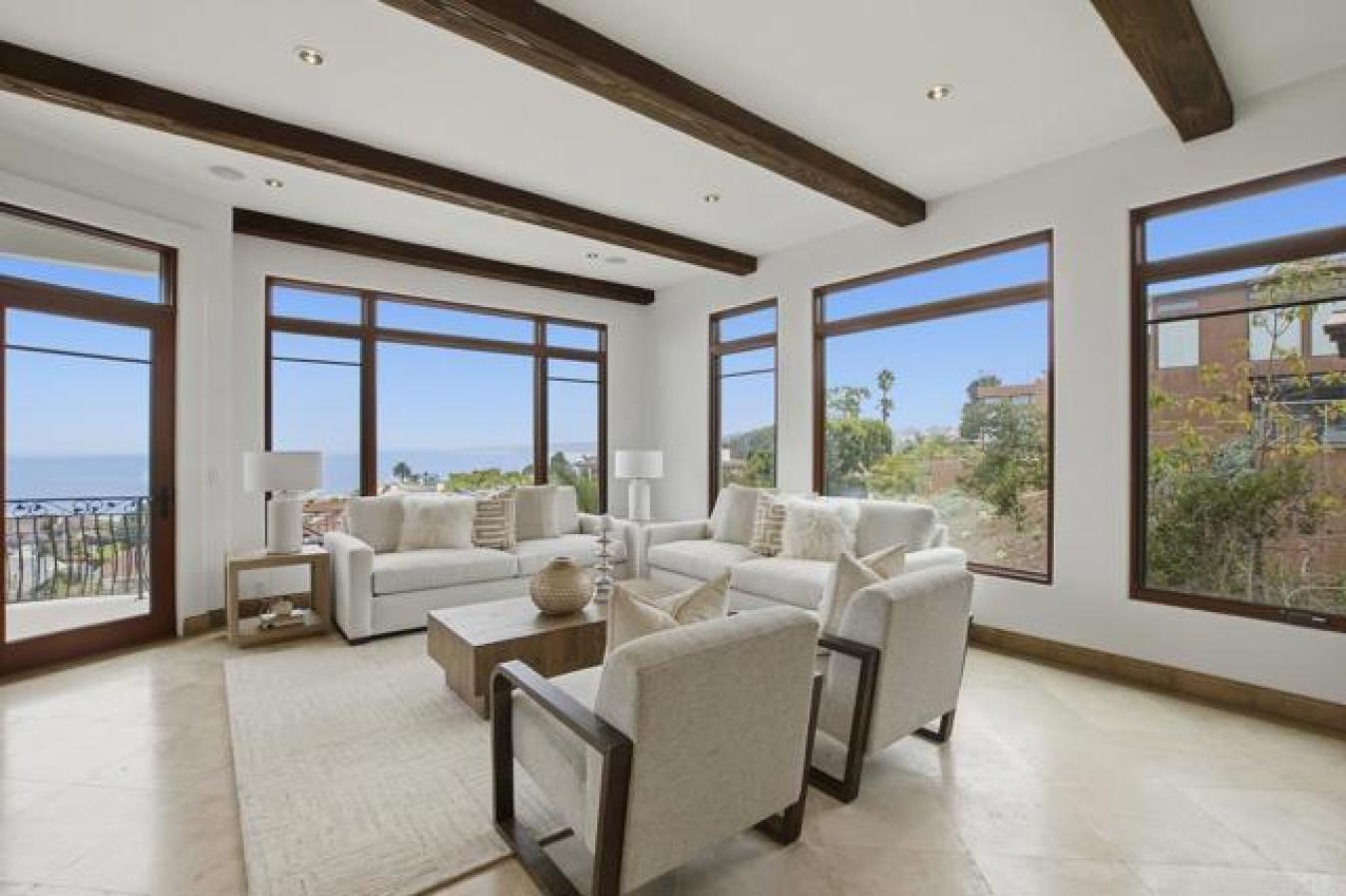 La Jolla, San Diego, 92037, United States, 4 Bedrooms Bedrooms, ,4 BathroomsBathrooms,Residential,For Sale,1971145