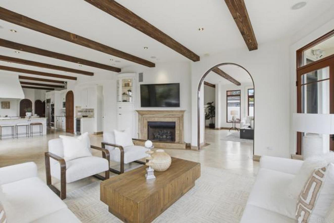 La Jolla, San Diego, 92037, United States, 4 Bedrooms Bedrooms, ,4 BathroomsBathrooms,Residential,For Sale,1971145