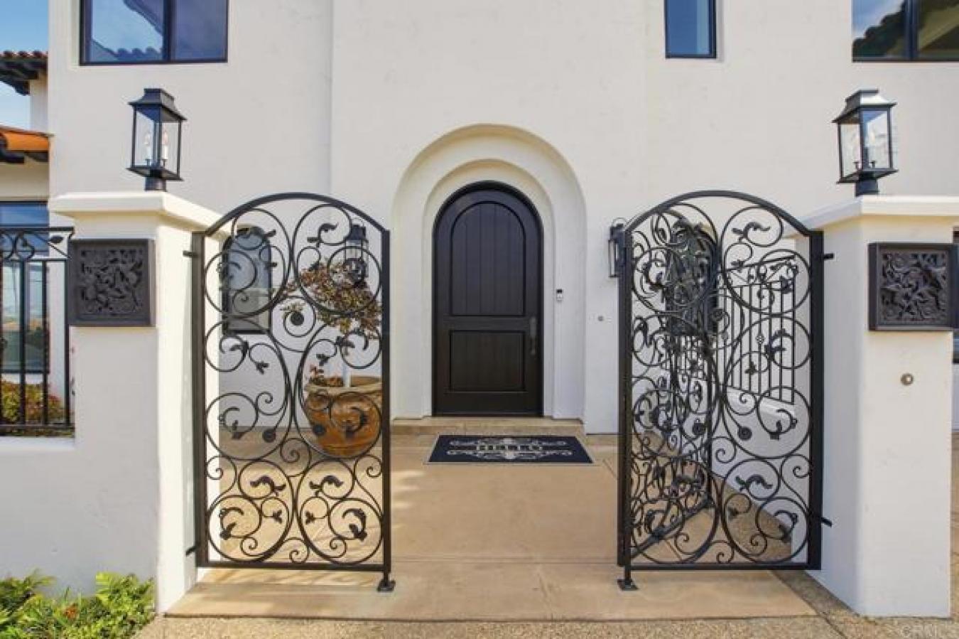 La Jolla, San Diego, 92037, United States, 4 Bedrooms Bedrooms, ,4 BathroomsBathrooms,Residential,For Sale,1971145