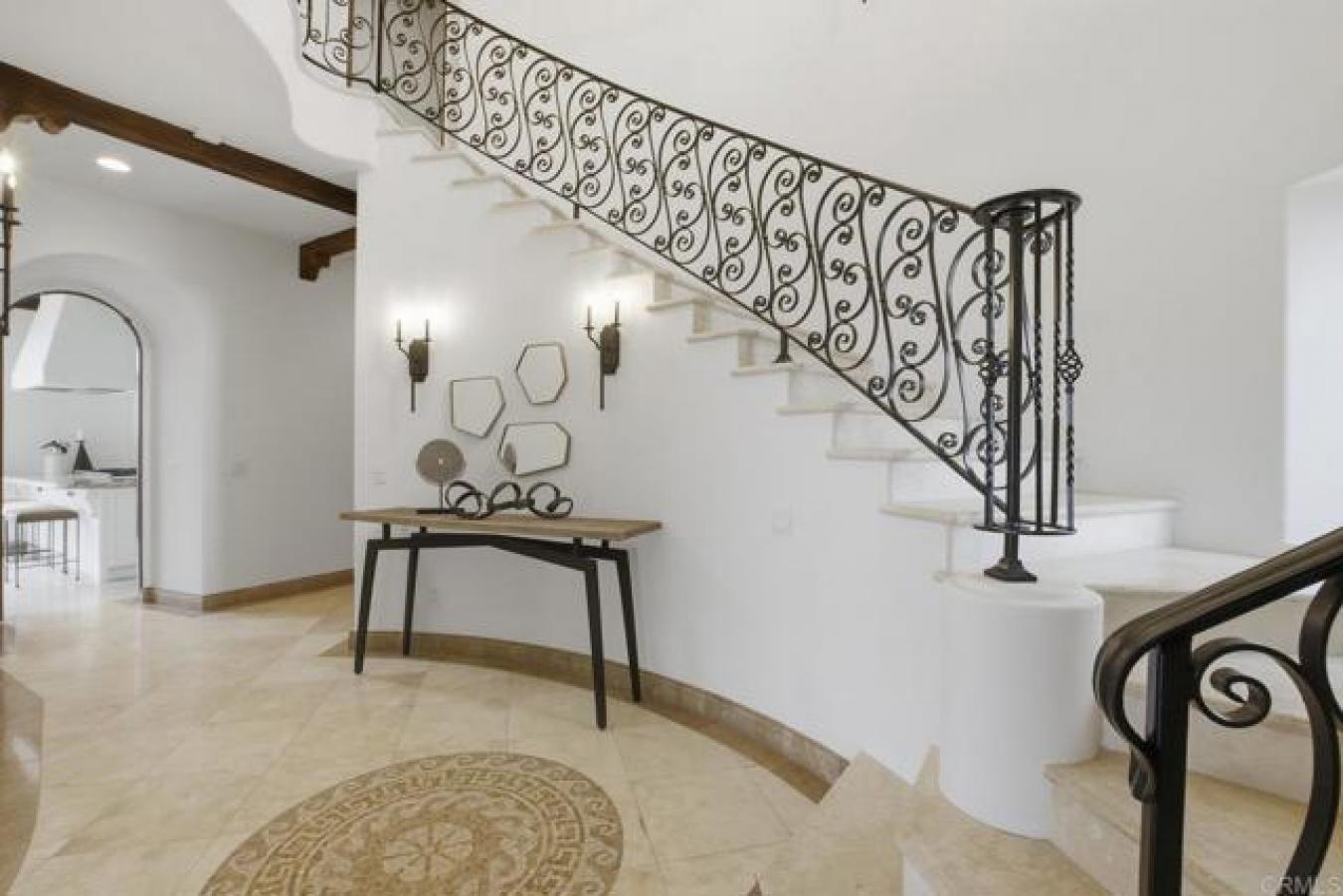 La Jolla, San Diego, 92037, United States, 4 Bedrooms Bedrooms, ,4 BathroomsBathrooms,Residential,For Sale,1971145