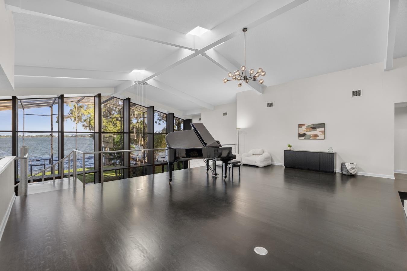 Winter Haven, Polk, 33884, United States, 7 Bedrooms Bedrooms, ,5 BathroomsBathrooms,Residential,For Sale,1971144