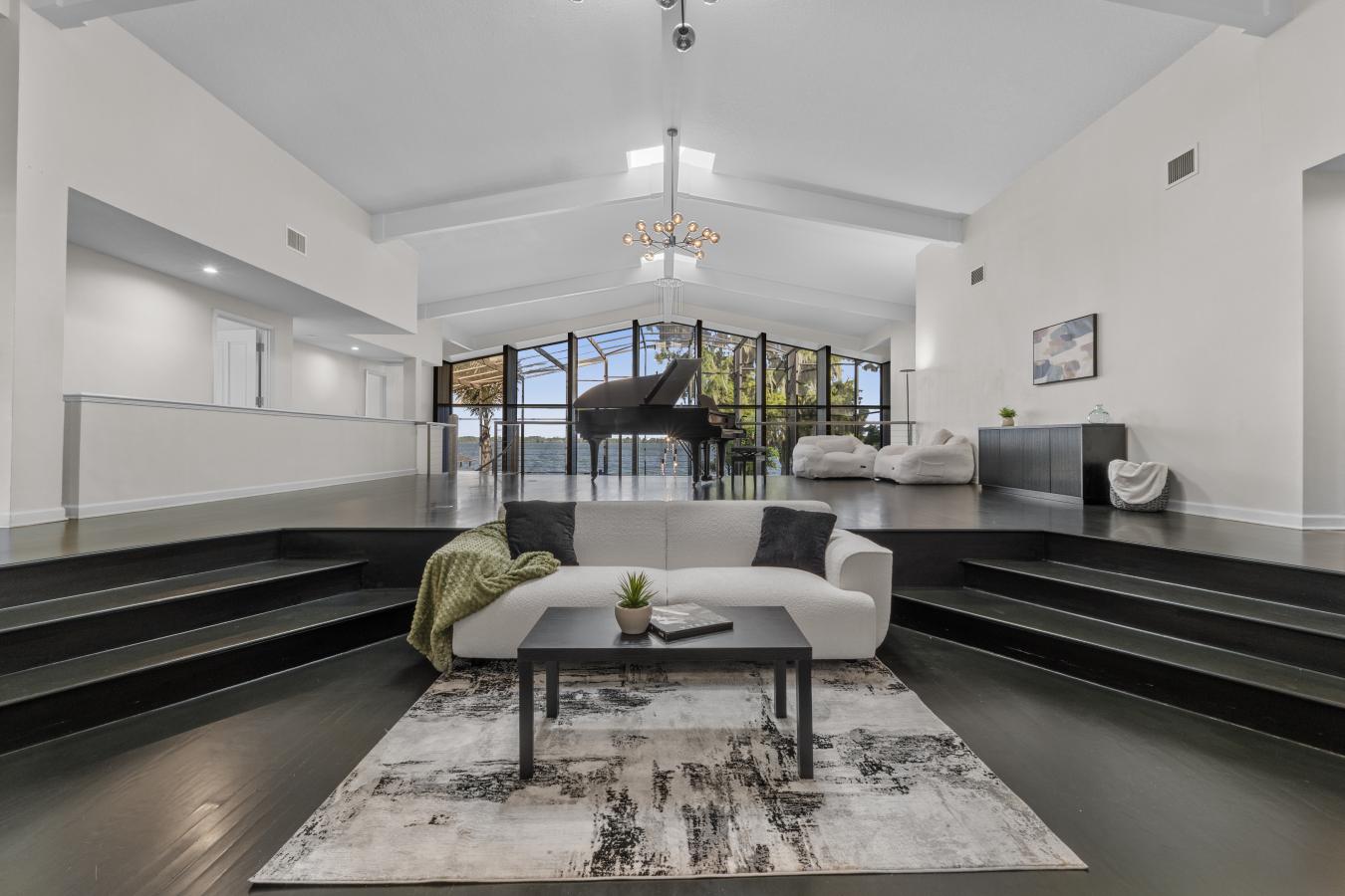 Winter Haven, Polk, 33884, United States, 7 Bedrooms Bedrooms, ,5 BathroomsBathrooms,Residential,For Sale,1971144