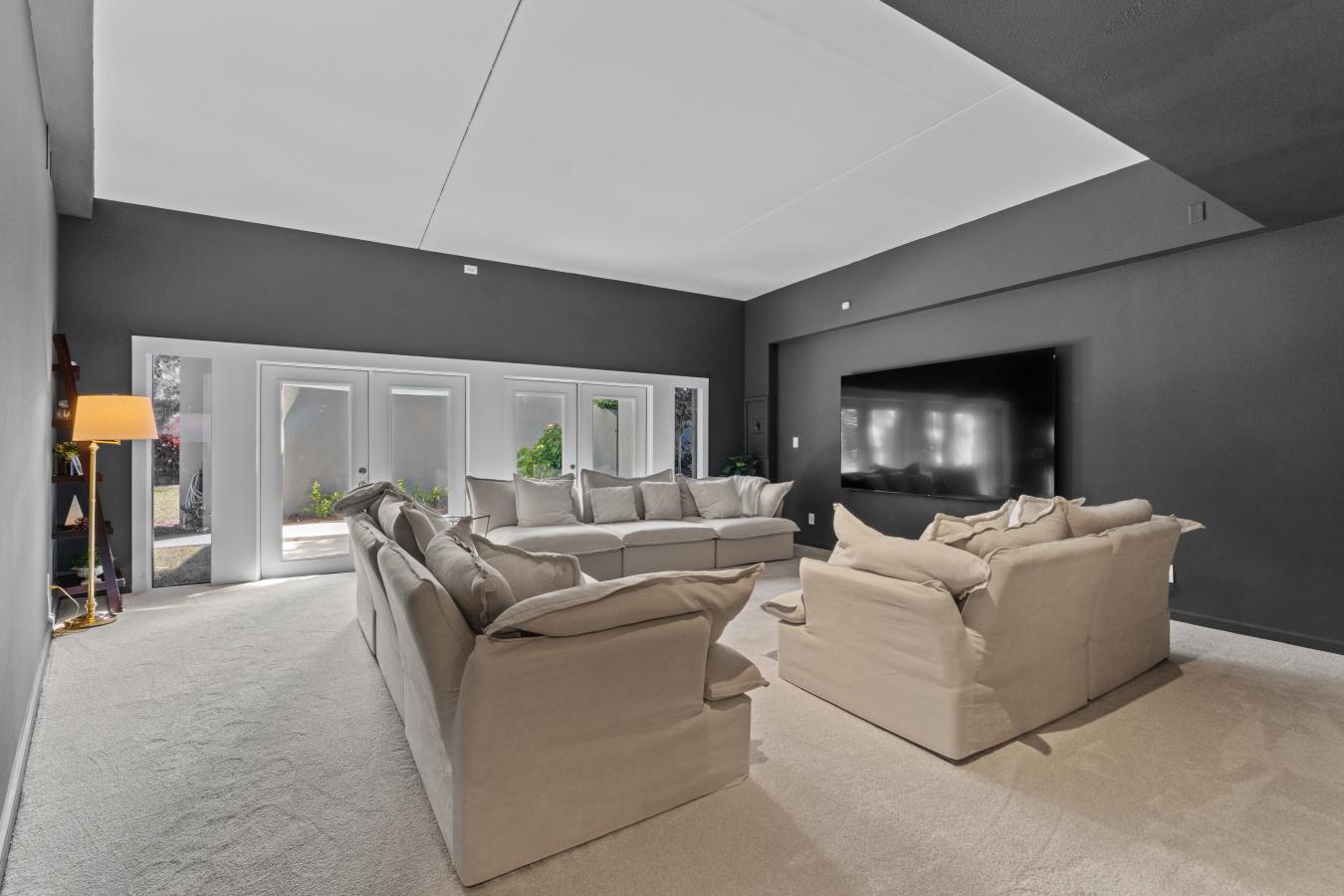 Winter Haven, Polk, 33884, United States, 7 Bedrooms Bedrooms, ,5 BathroomsBathrooms,Residential,For Sale,1971144