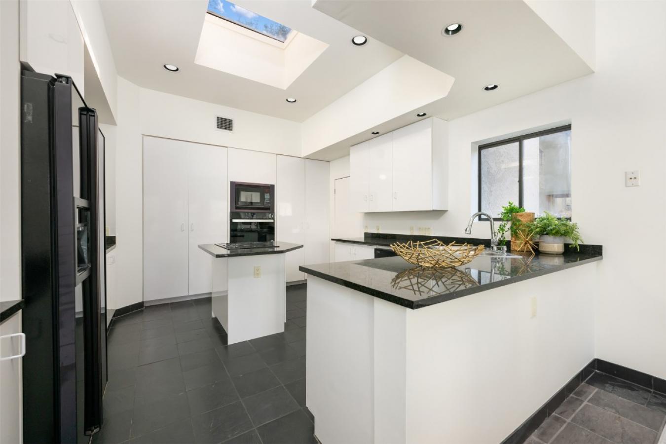 Austin, Travis, 78759, United States, 3 Bedrooms Bedrooms, ,3 BathroomsBathrooms,Residential,For Sale,1971131