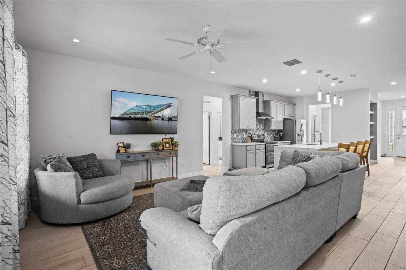 CLERMONT, Lake, 34711, United States, 4 Bedrooms Bedrooms, ,3 BathroomsBathrooms,Residential,For Sale,1971128