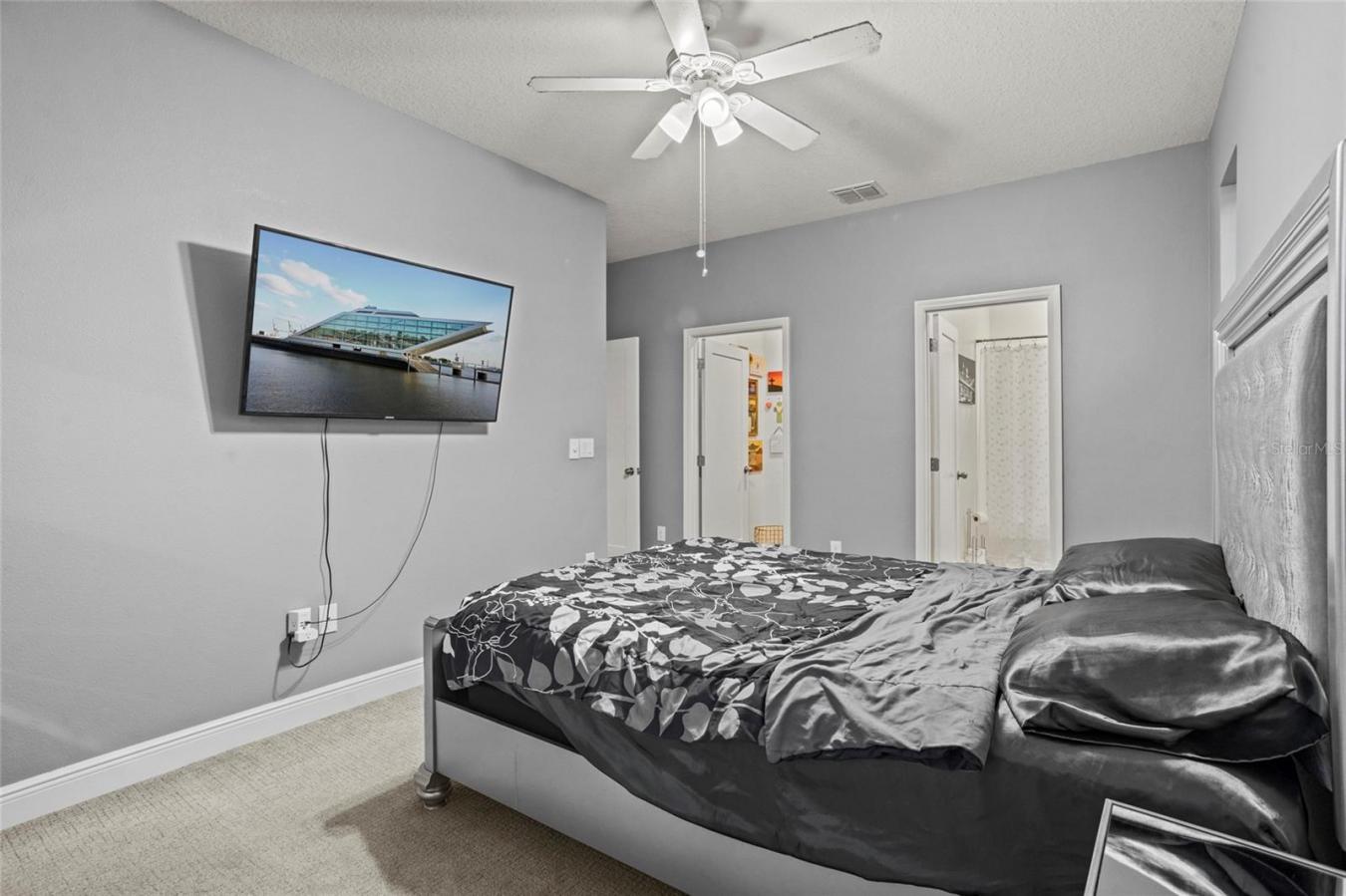 CLERMONT, Lake, 34711, United States, 4 Bedrooms Bedrooms, ,3 BathroomsBathrooms,Residential,For Sale,1971128