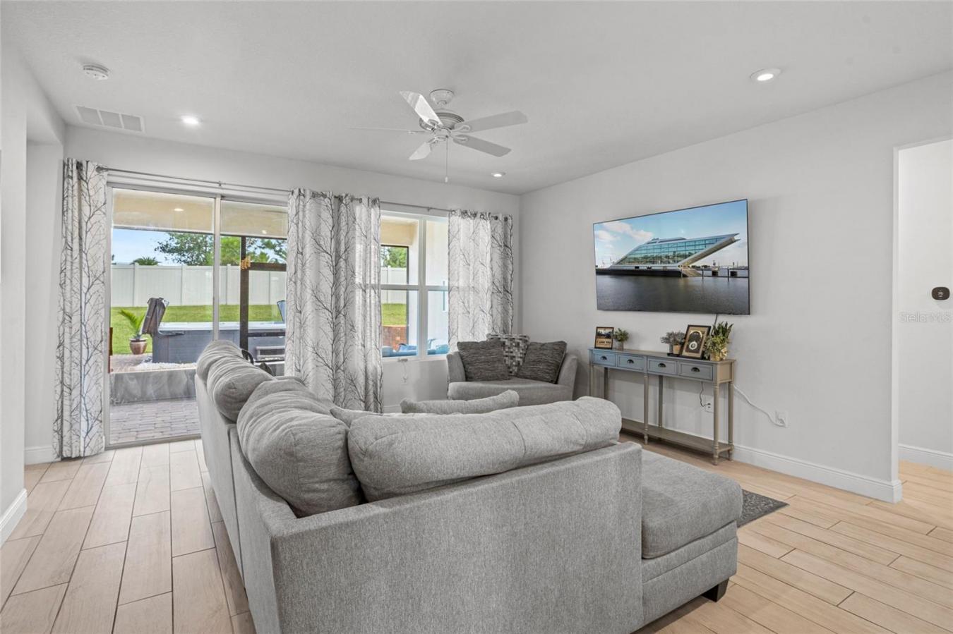 CLERMONT, Lake, 34711, United States, 4 Bedrooms Bedrooms, ,3 BathroomsBathrooms,Residential,For Sale,1971128