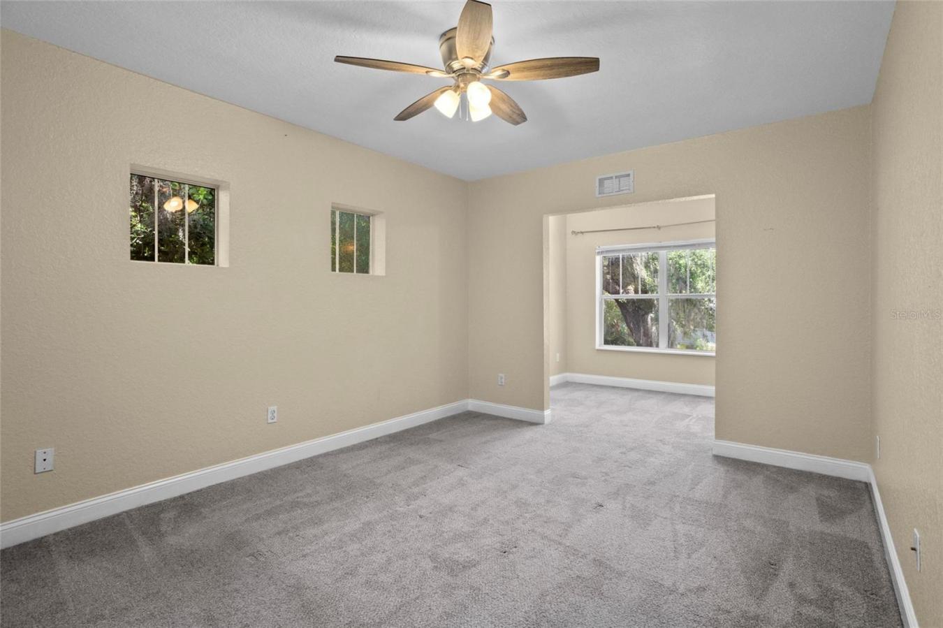ORLANDO, Orange, 32801, United States, 3 Bedrooms Bedrooms, ,2 BathroomsBathrooms,Residential,For Sale,1971142