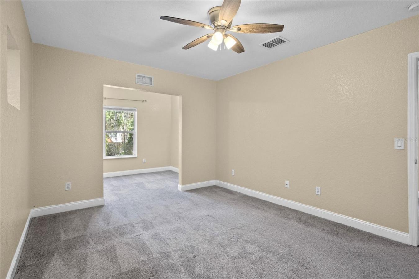 ORLANDO, Orange, 32801, United States, 3 Bedrooms Bedrooms, ,2 BathroomsBathrooms,Residential,For Sale,1971142