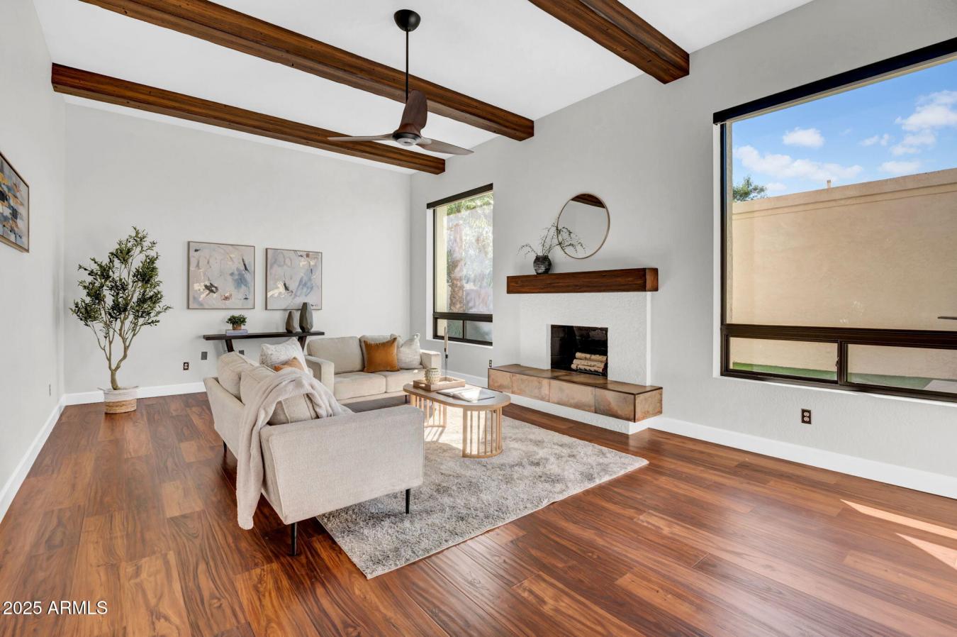 Phoenix, Maricopa, 85020, United States, 3 Bedrooms Bedrooms, ,2 BathroomsBathrooms,Residential,For Sale,1971124