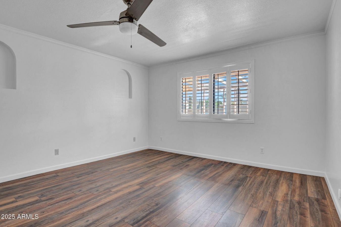 Glendale, Maricopa, 85304, United States, 4 Bedrooms Bedrooms, ,2 BathroomsBathrooms,Residential,For Sale,1971119