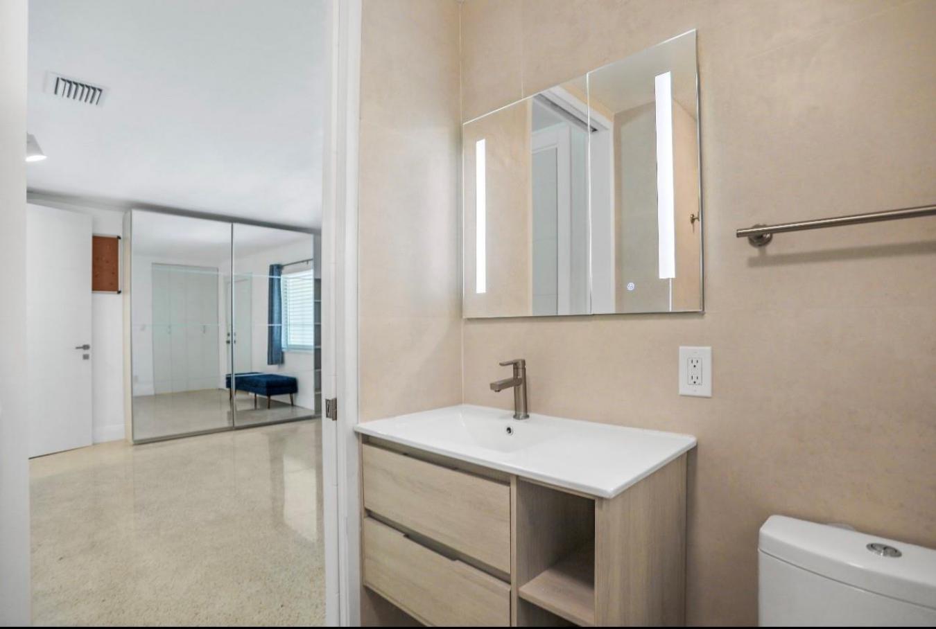 Lauderdale, Florida, 33308, United States, 3 Bedrooms Bedrooms, ,3 BathroomsBathrooms,Residential,For Sale,1996547