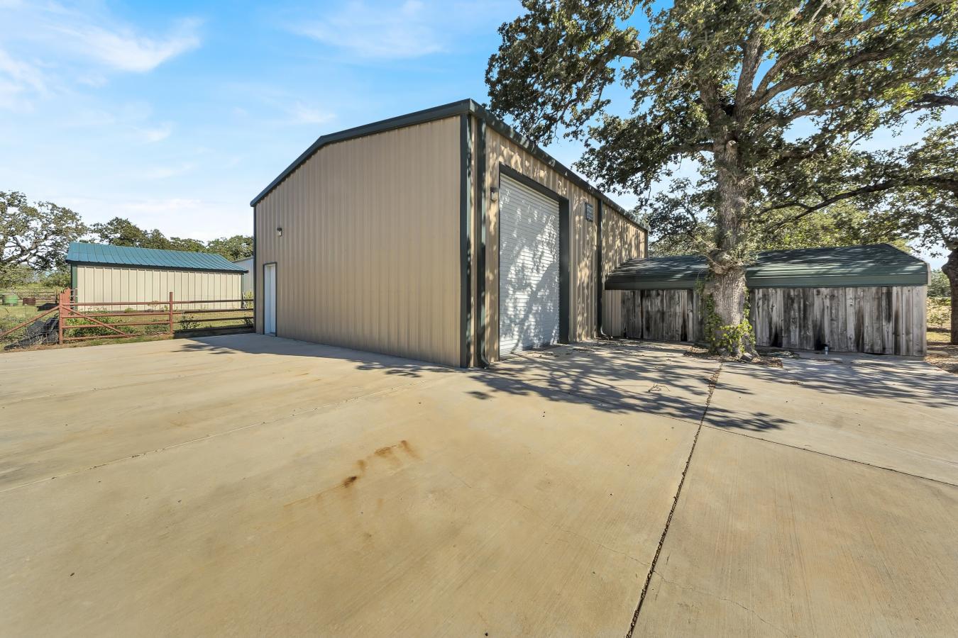 Weatherford, Parker, 76088, United States, 4 Bedrooms Bedrooms, ,3 BathroomsBathrooms,Residential,For Sale,1971118