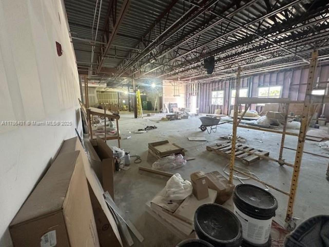 3110 sq ft of available space at Blue Cloud Surgery Centers newest Flo – image 10
