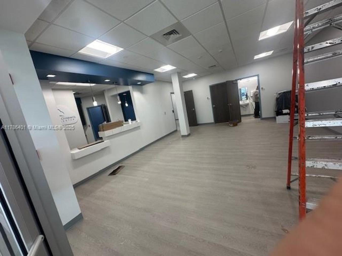 3110 sq ft of available space at Blue Cloud Surgery Centers newest Flo – image 14