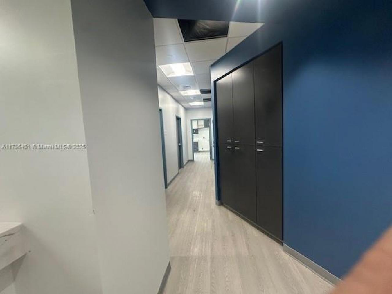 3110 sq ft of available space at Blue Cloud Surgery Centers newest Flo – image 15
