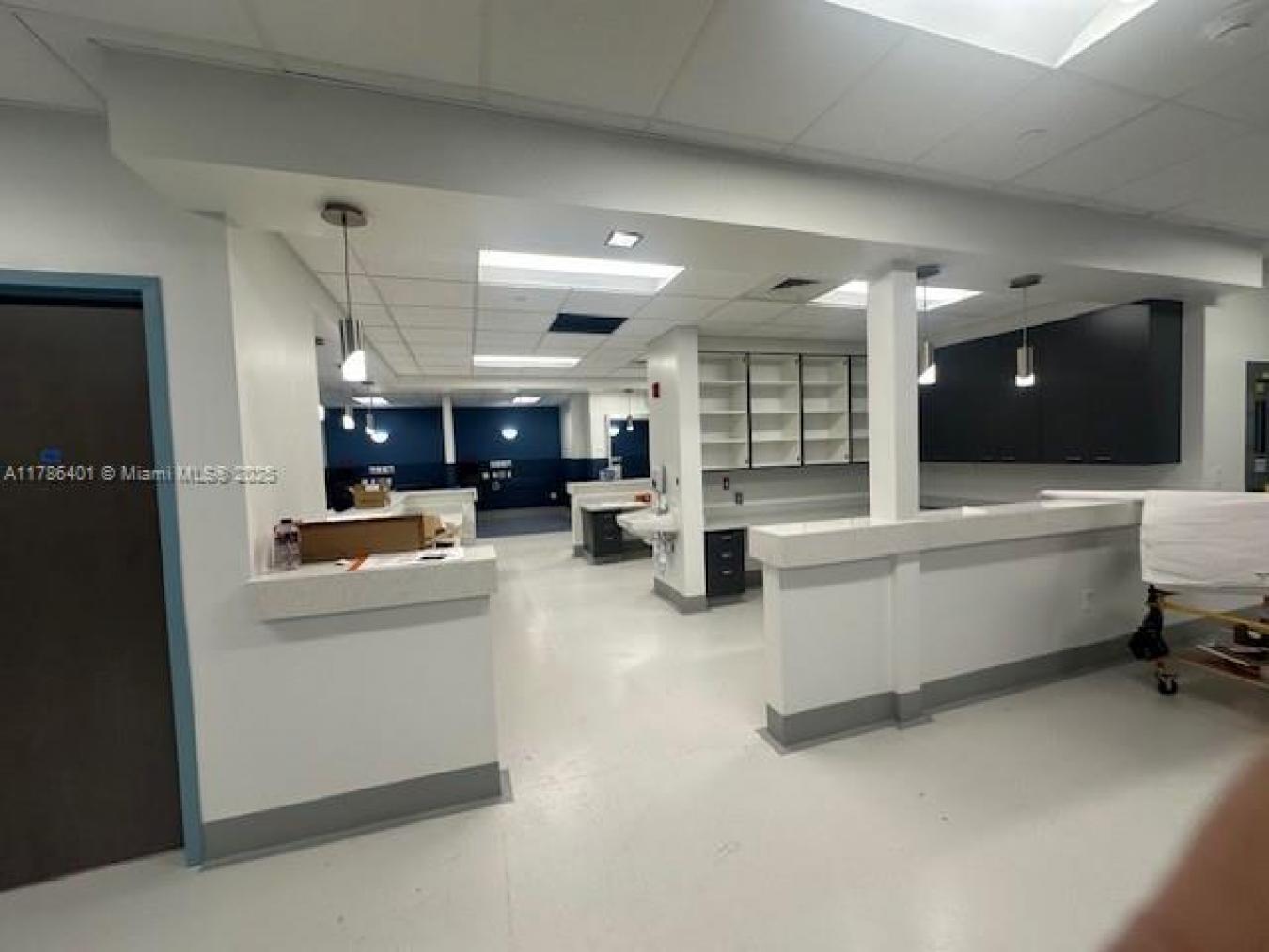 3110 sq ft of available space at Blue Cloud Surgery Centers newest Flo – image 16