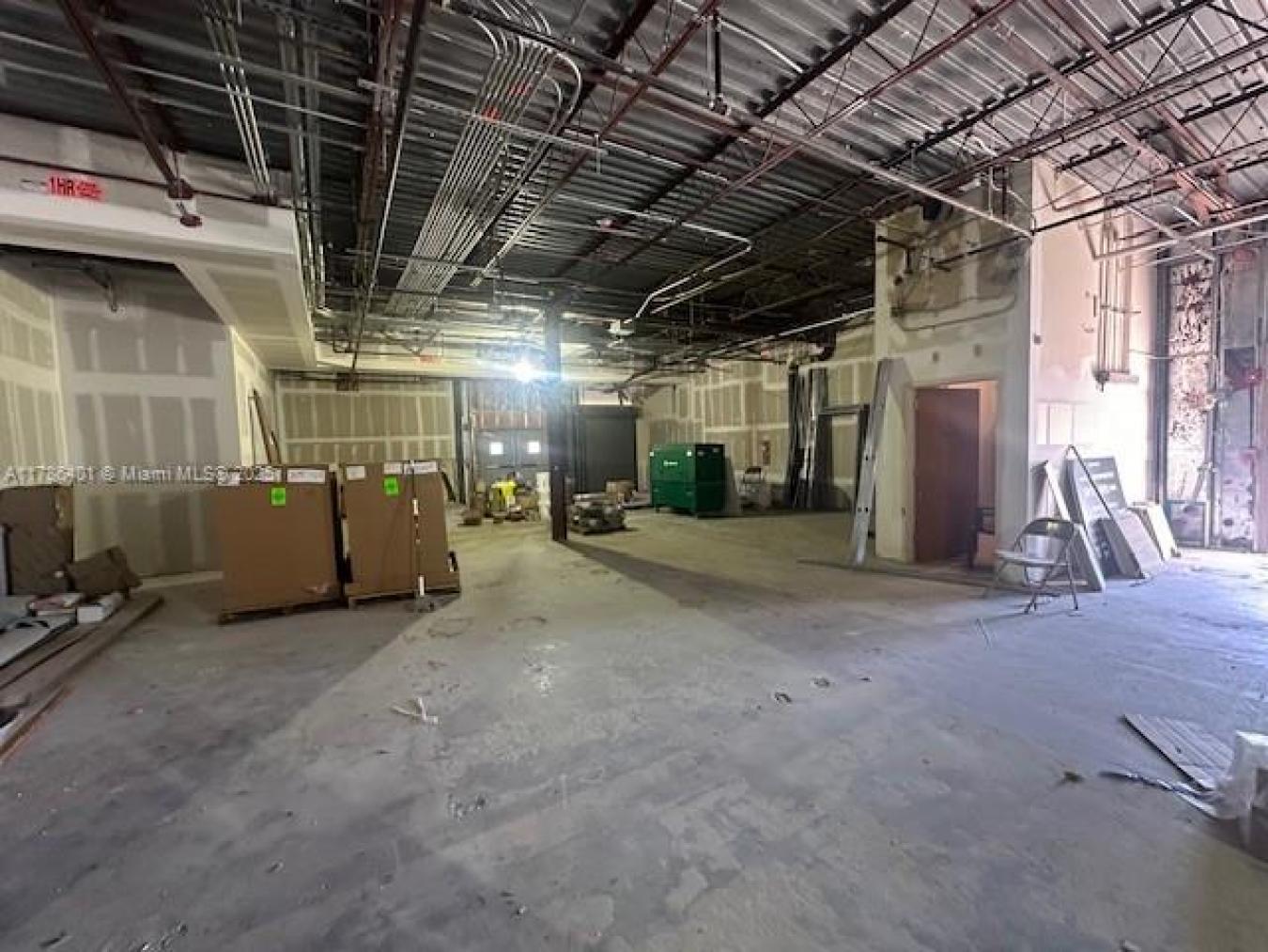 3110 sq ft of available space at Blue Cloud Surgery Centers newest Flo – image 17